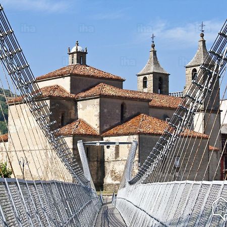 Hostal Los Nogales Cangas De Narcea Eksteriør bilde